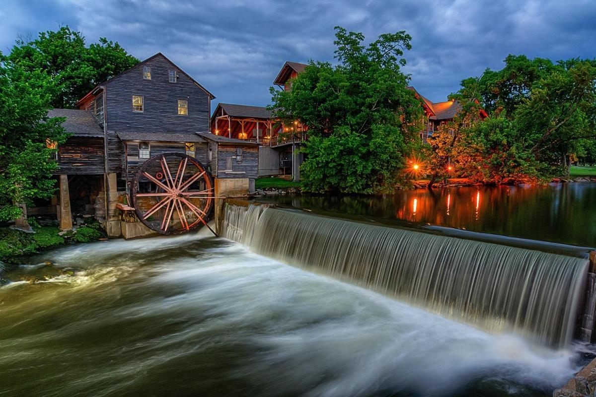 The Tiny Barn, 1089 Free Tickets Each Paid Day, Dollywood And More Sevierville Dış mekan fotoğraf